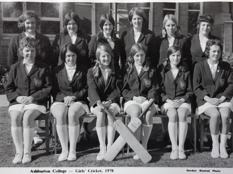 1970 cricketgirls